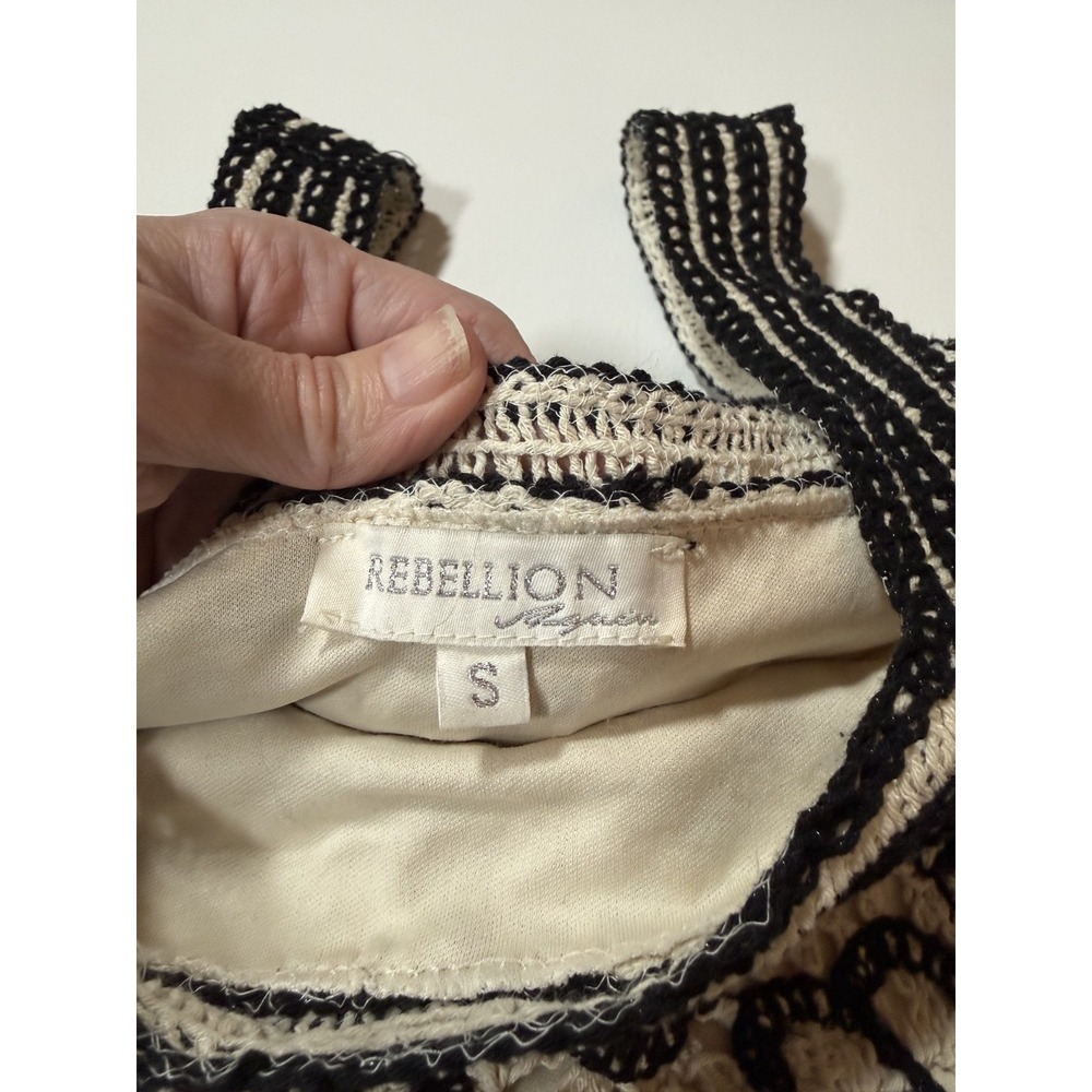 Rebellion Boho Crochet Crop Top & Shorts Set Size S Black Beige - Picture 2 of 3